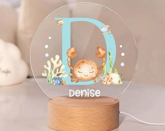 Lámpara de noche LED de animales marinos con inicial y nombre personalizados, lámpara de noche acrílica con madera, regalo para niños, niñas, cumpleaños y Navidad.