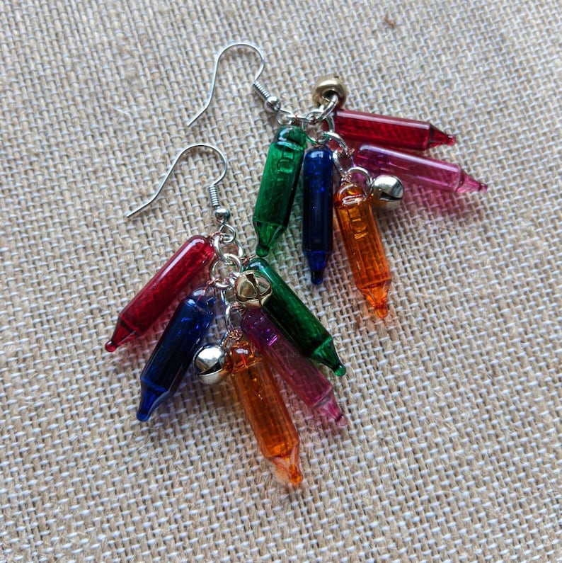 Christmas Light Earrings Ucycled Light Bulb jewelry. Awesome Etsy