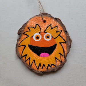 Gritty Philly Ornament - Hand painted Wood Slice Decor. Philadelphia Holiday gift, stocking stuffer