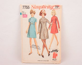 1960s Simplicity 7755 // jiffy dress // size 12 bust 34