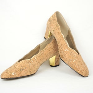 80s cork pumps // gold trim // size 10