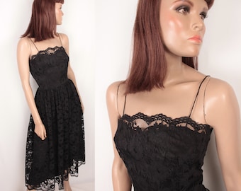vintage lace dress // midi length // mindy malone