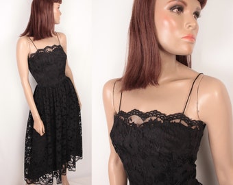 vintage lace dress // midi length // mindy malone