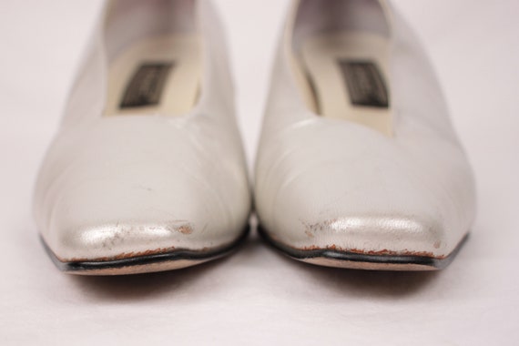 80s acrylic and pearl heels // high vamp // silve… - image 5