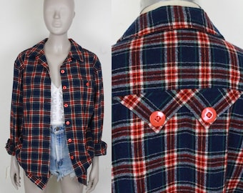 vintage wool plaid button up // accent buttons
