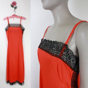 70s Gossard Artemis nightgown // side slit // black lace trim