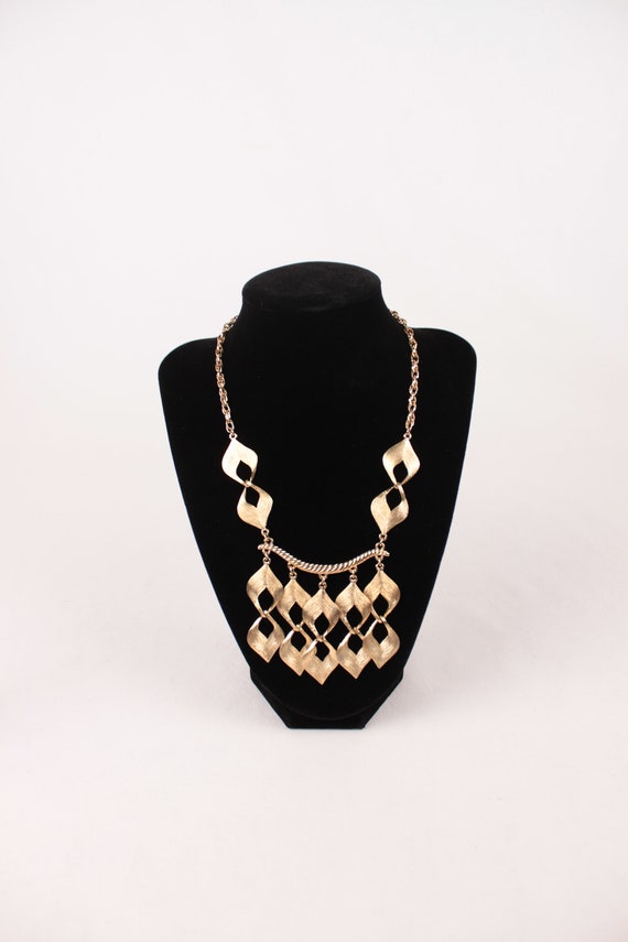 vintage gold tone bib necklace // abstract