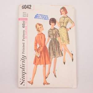 1960s Simplicity 6042 // one piece dress with two skirts // size 12 bust 32