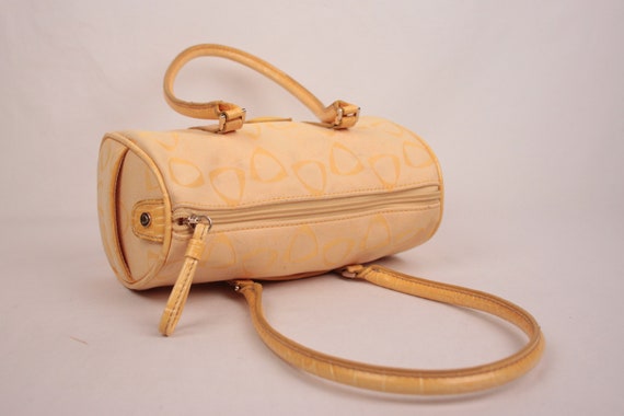 Y2K mini logo barrel bag // Liz Claiborne// canva… - image 4