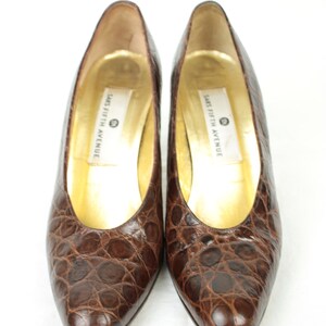 80s Saks Fifth Avenue heels // croc embossed leather // size 8AA image 7