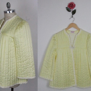 vintage quilted bed jacket // pale yellow // lace trim