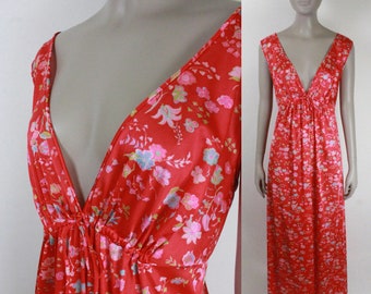 70s 80s Vanity Fair floral nightgown // elastic waist