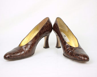 80s Saks Fifth Avenue heels // croc embossed leather // size 8AA