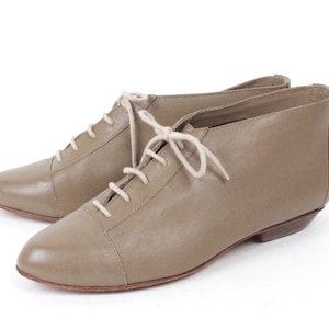 90s leather ankle booties // Creams // size 6.5