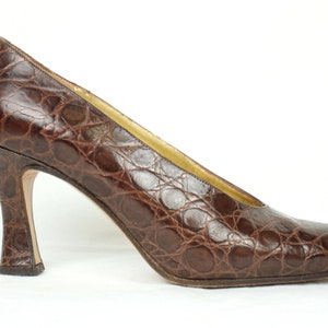 80s Saks Fifth Avenue heels // croc embossed leather // size 8AA image 2