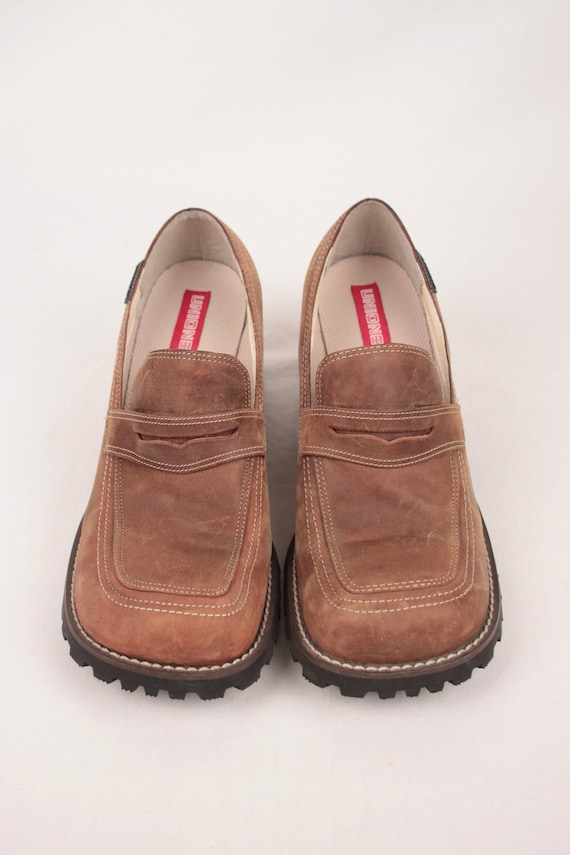 square toe heeled loafers // lug sole // size 9.5