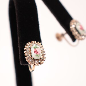 40s 50s Vargas painted earrings // screw back image 7