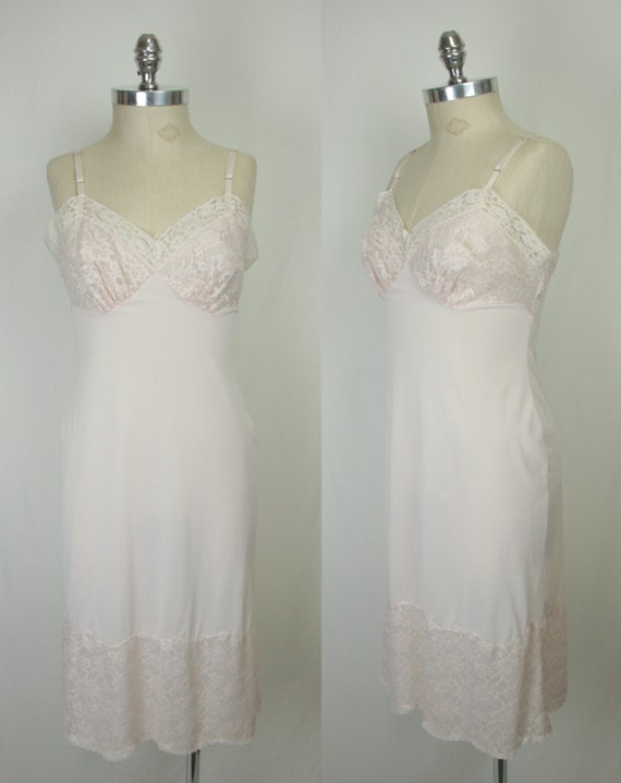 50s 60s Vanity Fair blush full slip // size 34 - image 2