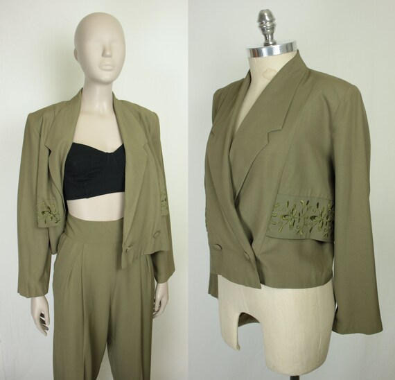 80s 90s pant suit // floral embroidery // shoulder