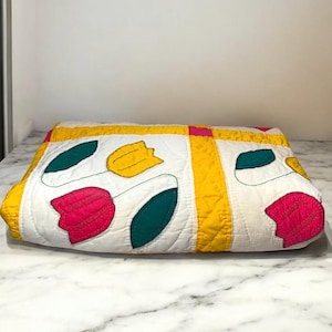 Handgequilte quilt met applicatiestulpen, dubbel formaat | kleurrijk geel, roze, groen