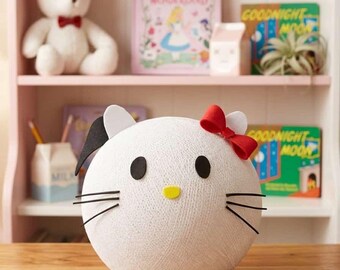 Witte kattenlamp met katoenen strik – Nachtlampje voor kinderkamers en als cadeau