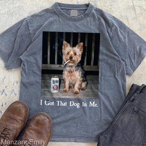 Anpassad t-shirt med husdjursfoto, personlig "I Got That Dog In Me", ironisk hundrökning, vintagegrafik-t-shirt, sarkastisk hundpappa-present bild 7