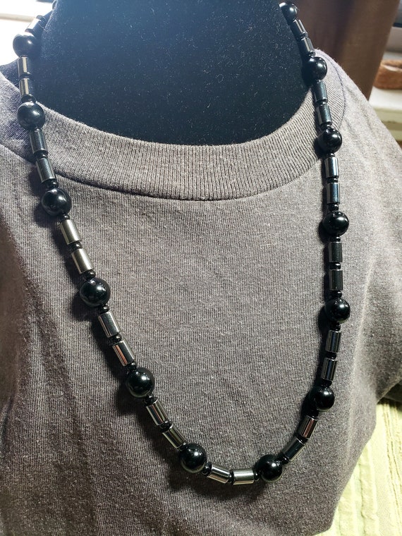 Hematite bead necklace store