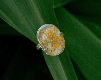 925 Sterling Silver Resin Flower Ring – Handmade Botanical Ring – Pressed Flower Jewelry – Statement Ring – Nature Inspired Gift