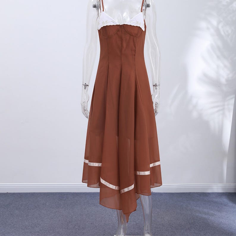 Beach Party Dress | Sleeveless Pleated Long Gown | Summer Wear | Romantic Beach Style

Beach party dress with sleeveless pleated gown shape, flowing long hem, and romantic summer styling.