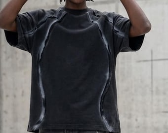 Camiseta oversize con paneles lavados / Camisa holgada con detalle de costuras desgastadas / Ropa informal / Estilo urbano vanguardista