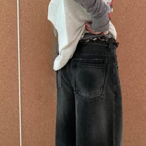 Wide Leg Jeans | Casual Loose Straight Denim | Daily Wear | Y2K Streetwear Style

Vintage wide jeans with minimal korean style