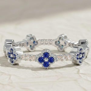 Bague en or 14 carats avec saphirs éternels et diamants, pierre de naissance de septembre