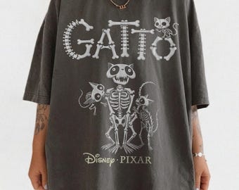 Camiseta de Halloween de Gatto de Disney Pixar, camiseta con estampado de gato esqueleto, camiseta espeluznante de la película Gatto, linda camiseta de Halloween para amantes de los gatos, Halloween de Disney Pixar