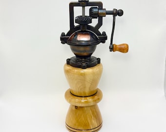 Molinillo de pimienta artesanal de madera noble estilo antiguo