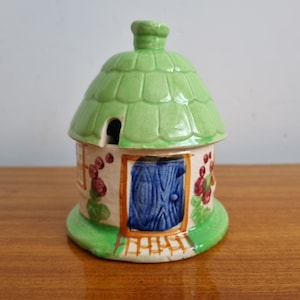Round House Honey Pot