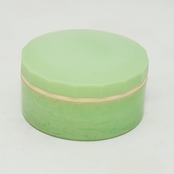 Pale Green Bakelite Plastic Powder Tub made by Chic-Pak