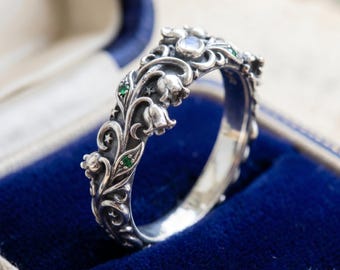 For Her, Lily of the Valley Star Moon Ring, 925 Silver with Moonstone & Emerald, Vintage Romantic Everyday OOTD Jewelry, special gift choice