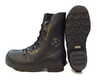 NEW US Genuine Issue "Mickey Mouse" Combat Boots, Extreme Cold Weather W/ Valve, Black, Made in USA