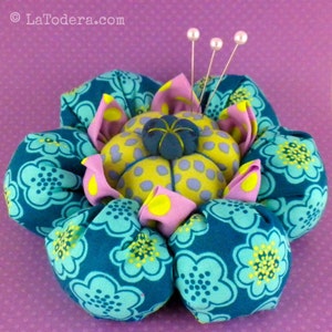 Puffy Flower Pincushion PDF Pattern, Instant Download Sewing Pattern image 1