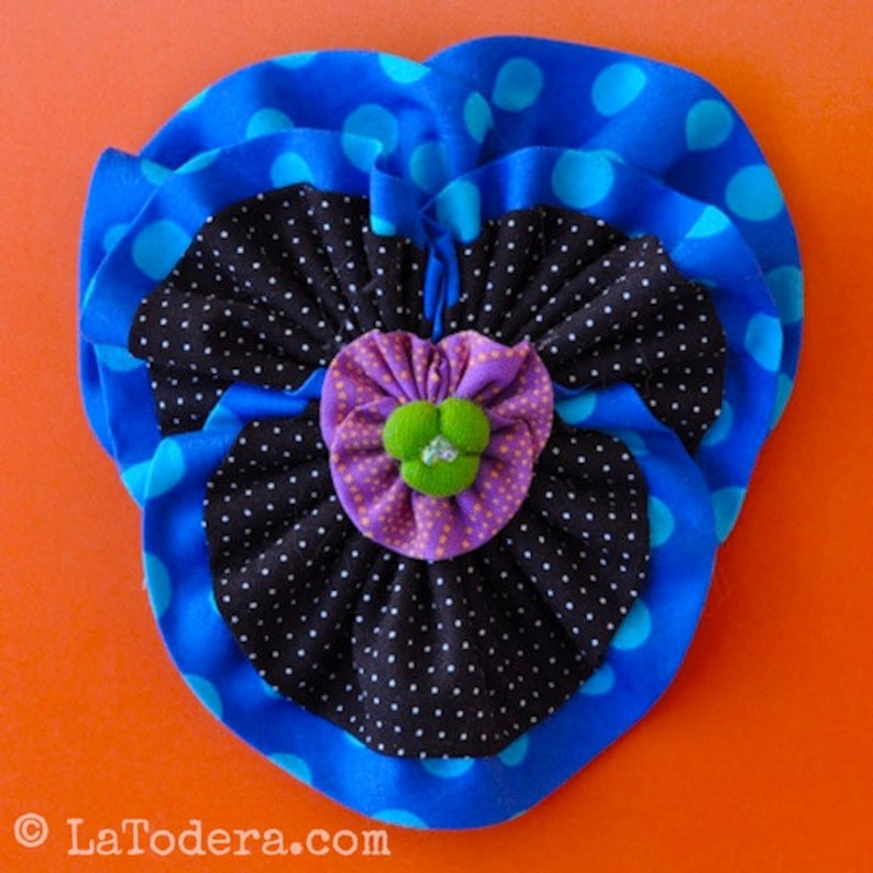 Kanzashi Flowers Pin Brooch Pansy Pattern PDF Pattern Tutorial Fabric Flower Headbands Hair Clip Bouquet Embellishments Wedding La Todera
