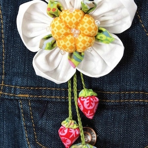 Fabric Flower Pin Brooch Strawberry Pattern PDF Pattern Tutorial Kanzashi Flowers Headbands Hair Clip Bouquet Embellishments  La Todera