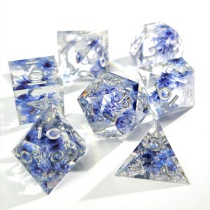 Blue Wildflower Resin Dice Set - Transparent Floral RPG Dice for DND Druid & Fae Characters，with Real Dried Flowers - Antidote Design image 7