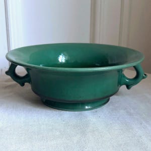 Art Deco Grön Skål, Harald Östergren Sankt Erik Konstkeramik, Keramisk Fat med Handtag, Vintage Skandinavisk Servis