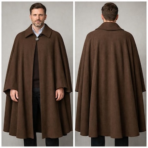 Puede incluir: Una capa de lana marrón con cuello y cierre de botón. La capa tiene un diseño fluido y mangas largas. La imagen muestra la parte delantera y trasera de la capa.