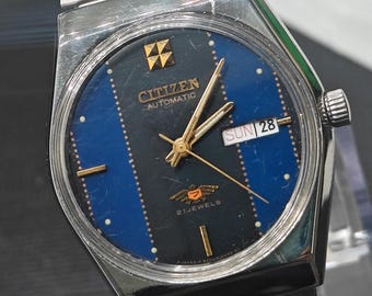 Vintage Classic Japan Quartz Men's Watch Seiko 7N43 9070 Silver