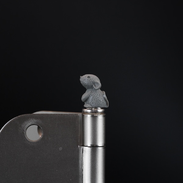 Resin Mouse Hinge Head; Magnetic Door Hinge Topper