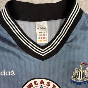 Camiseta de fútbol retro Adidas Newcastle United Shearer 9 para adulto XL imagen 2