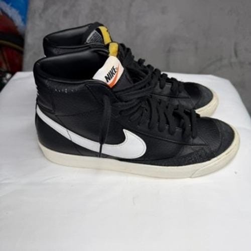 10.5m NikeBlazer Mid77 Sage Green & Bright Orange High-Top Sneakers Nike | Shoes | Nike Zoom Kaiju Snowboard Boots | Poshmark main image 3