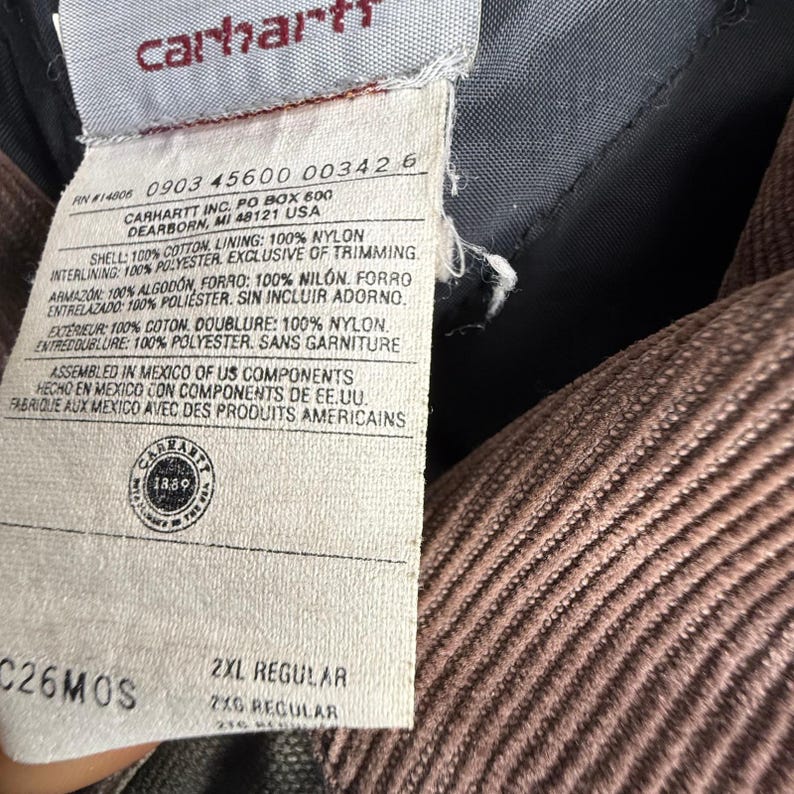 Chaqueta tradicional Carhartt Arctic Quilt con forro en color arenisca, verde musgo descolorido, C26 MS imagen 10