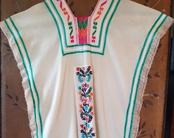 80s Mexican embroidered kaftan/ poncho/ tunic cheese cloth dress with lace and ribbon trimwith